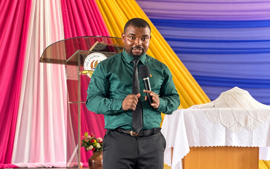 Bro. Emmanuel C. Nwagwu preaching
